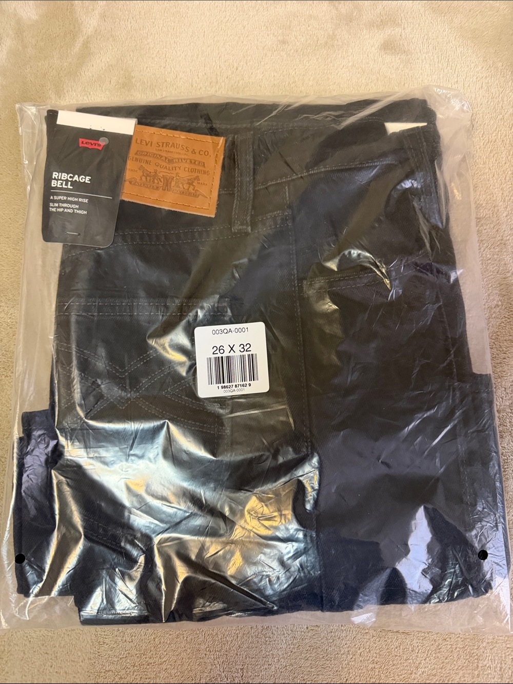Levi's Ribcage Bell High Rise Black NWTs